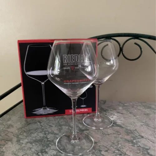 Calici da vino, uve Pinot Nero/Nebbio/Aperitivo (6 bottiglie) photo review